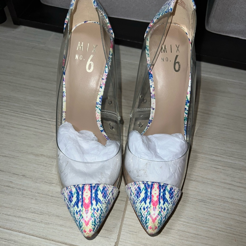Clear pumps